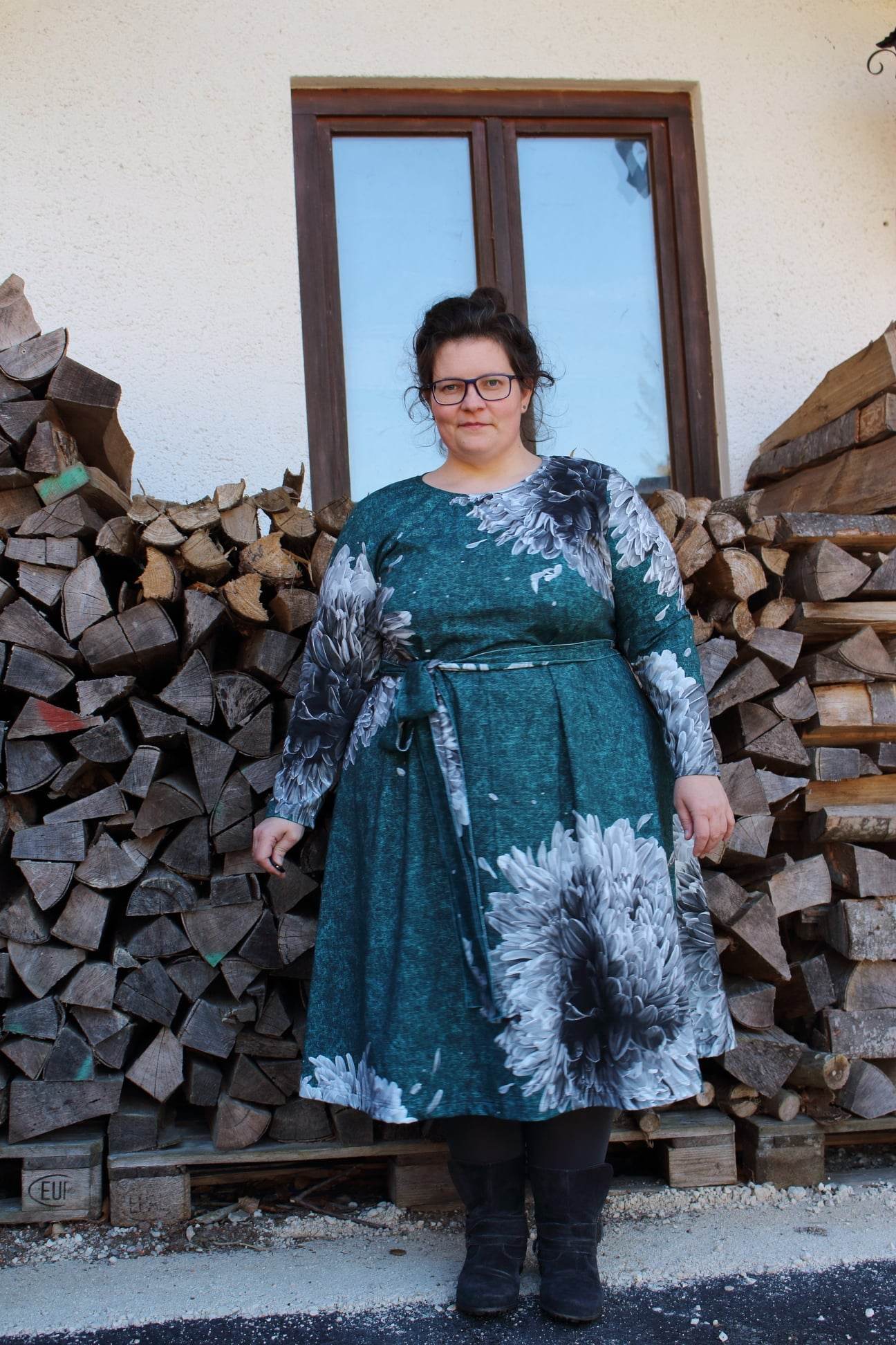 Schnittmuster Kleid mit ausgestelltem Rockteil PETROLINA (32-56) : - Sewando