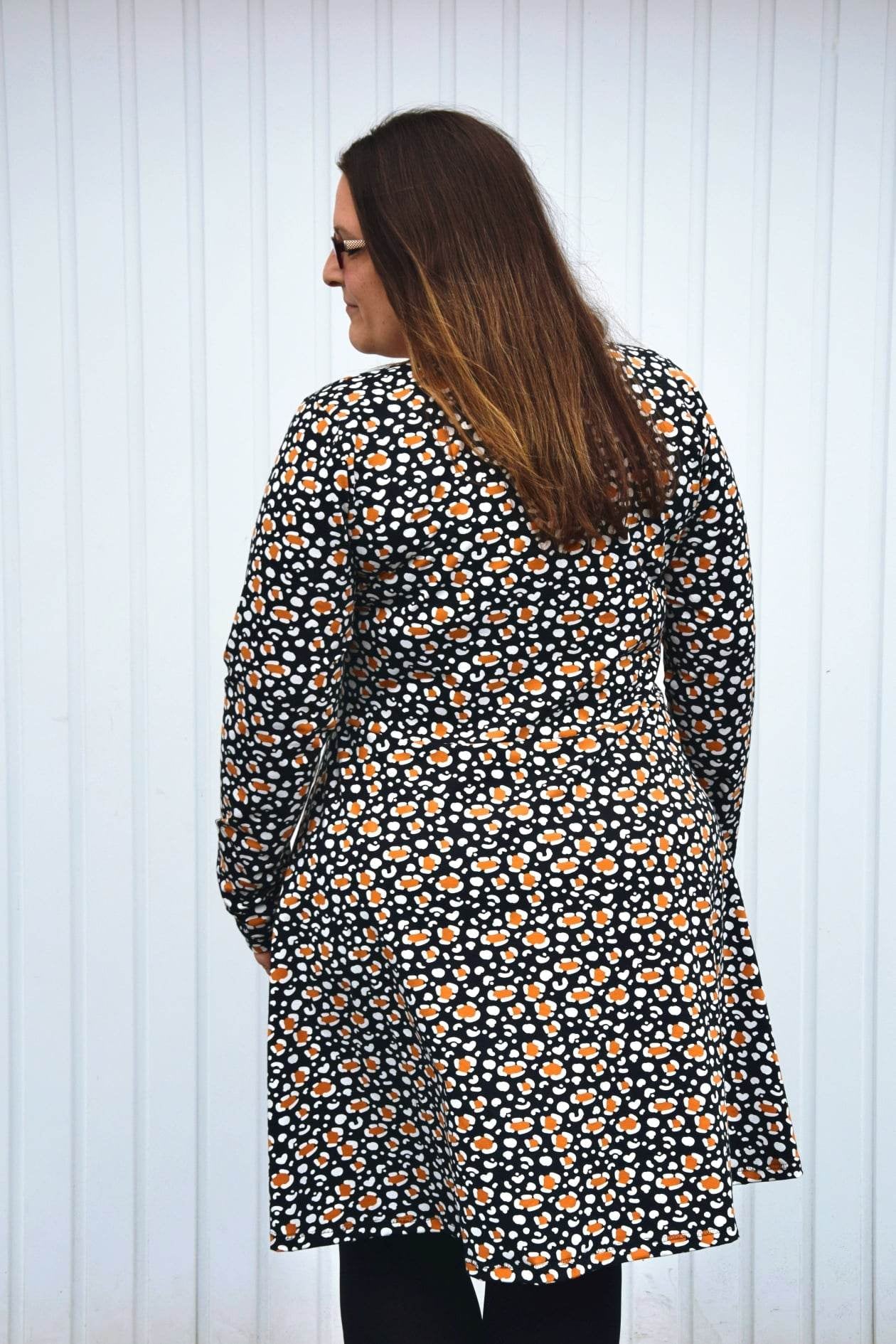 Schnittmuster Kleid mit ausgestelltem Rockteil PETROLINA (32-56) : - Sewando