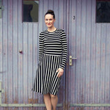 Schnittmuster Kleid mit ausgestelltem Rockteil PETROLINA (32-56) : - Sewando