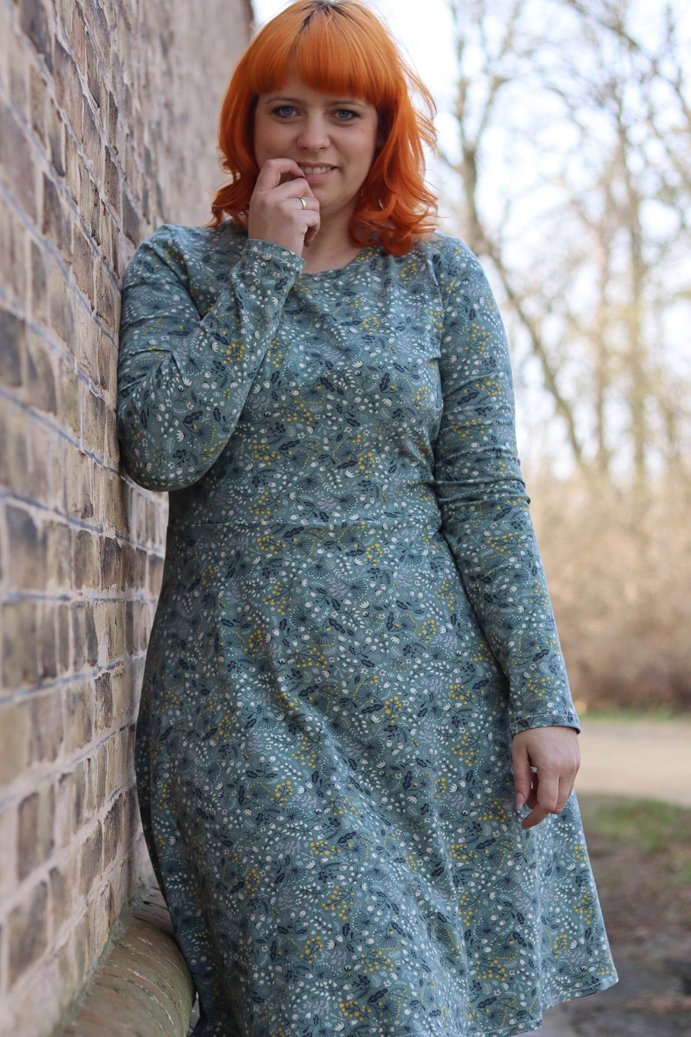 Schnittmuster Kleid mit ausgestelltem Rockteil PETROLINA (32-56) : - Sewando