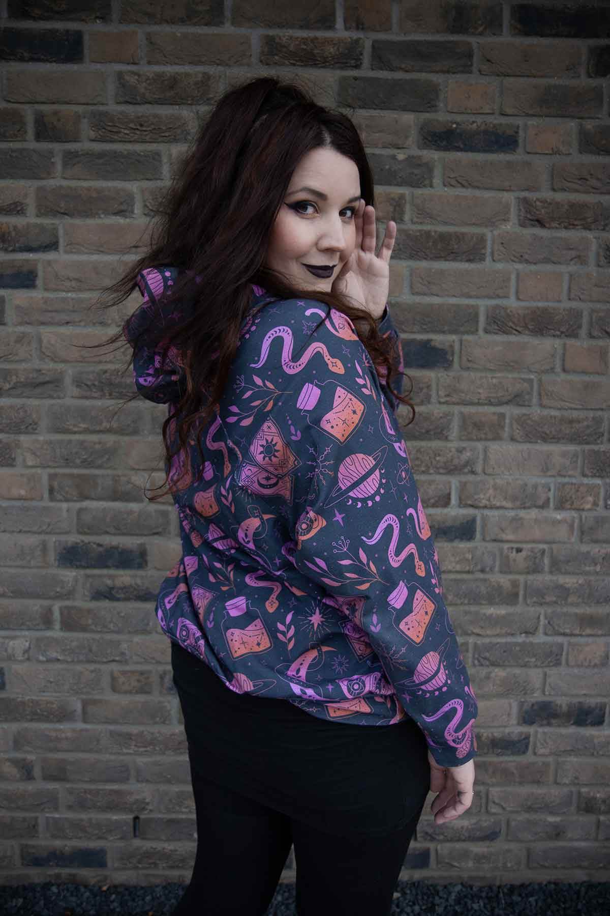Schnittmuster Oversize Raglan Hoodie AVELA (XXS-5XL) : - Sewando