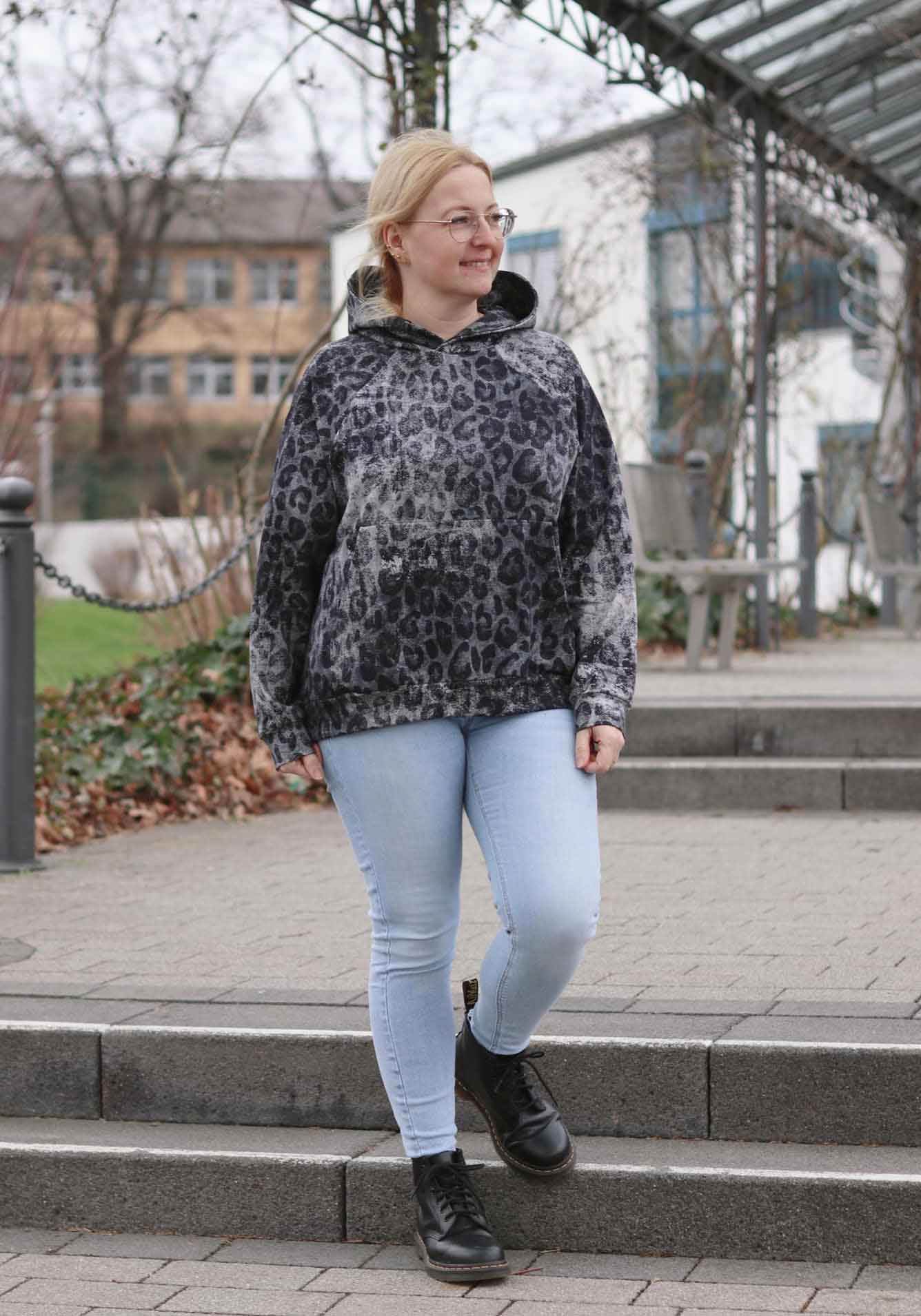 Schnittmuster Oversize Raglan Hoodie AVELA (XXS-5XL) : - Sewando