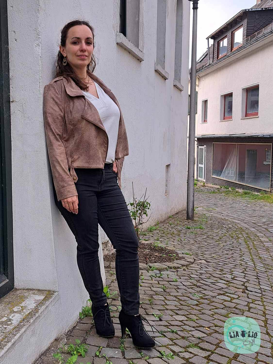 Schnittmuster Bikerjacke „Eine Brise Leichtigkeit“ Damen Gr. 32 - 62 - Sewando