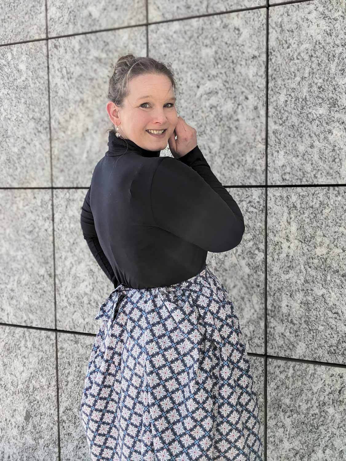 Schnittmuster Rollkragenpullover „Von zirpenden Grillen“ Damen Gr. 32 - 62 : - Sewando