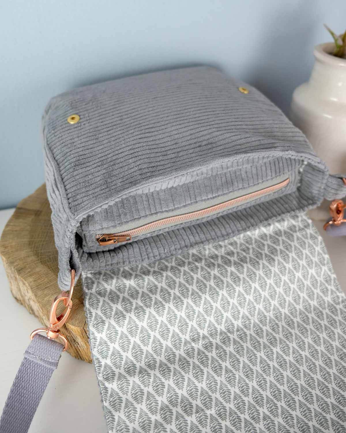 Schnittmuster Tasche „Mein treuer Begleiter“ 21x24x7,5cm - Sewando