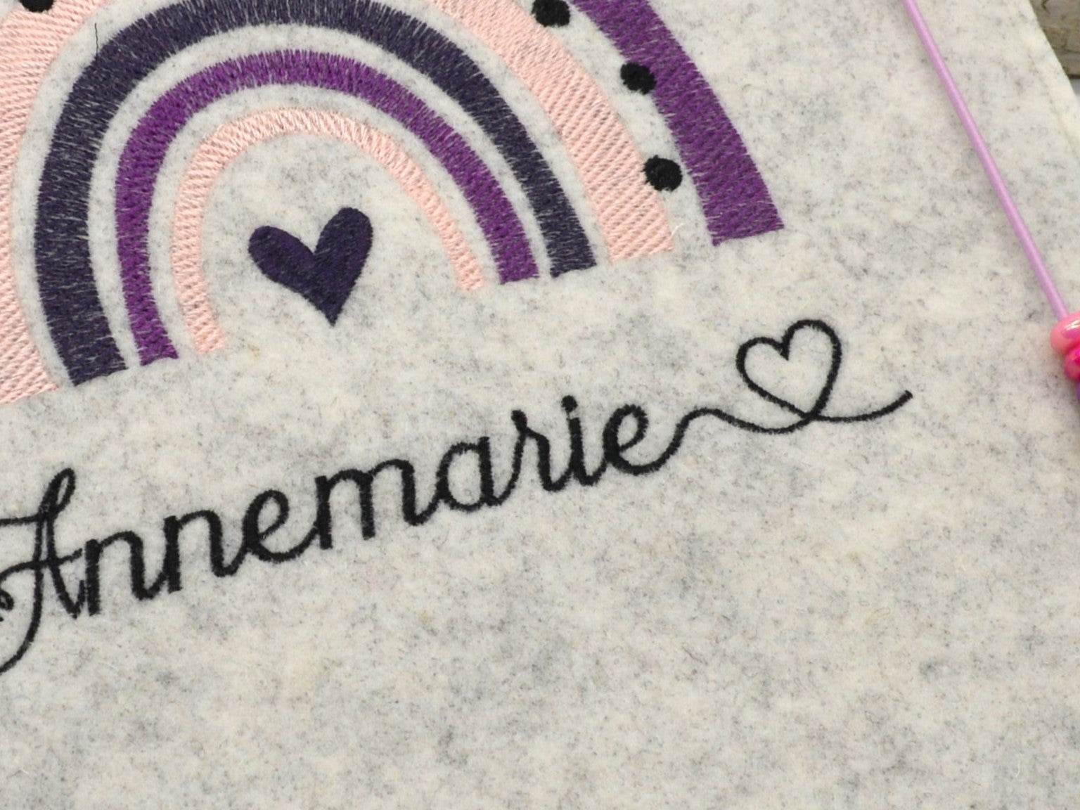 Stickdatei Herz Herzschleife zum Ergänzen von Schriften und Mustern - Sewando