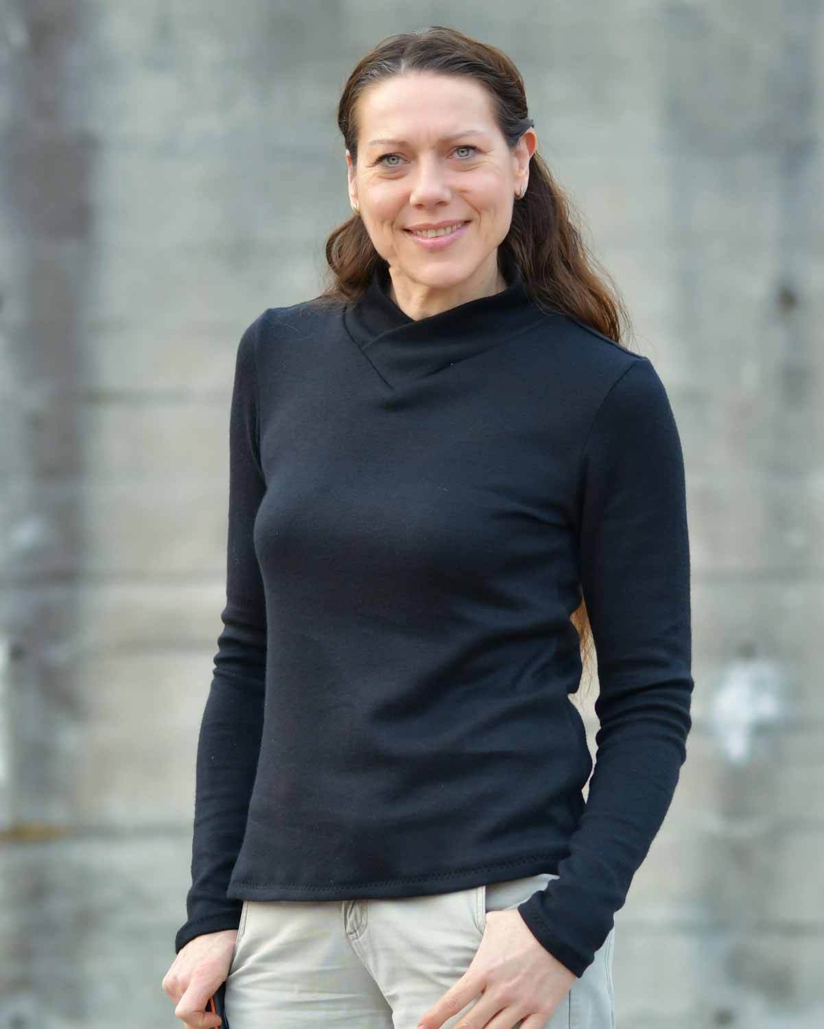 Schnittmuster Rollkragenshirt „Im Blütenkelch verborgen“ Damen Gr. 32 - 62 - Sewando