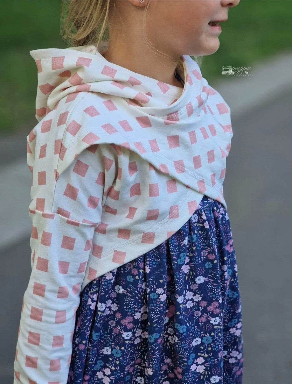 KOMBI E-Book cropped Hoodie Gr. 68 - 140 - Sewando
