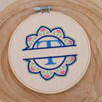 Stickdatei Set Mandala Alphabet Split Monogramm Designs A-Z in 3 Größen - Sewando