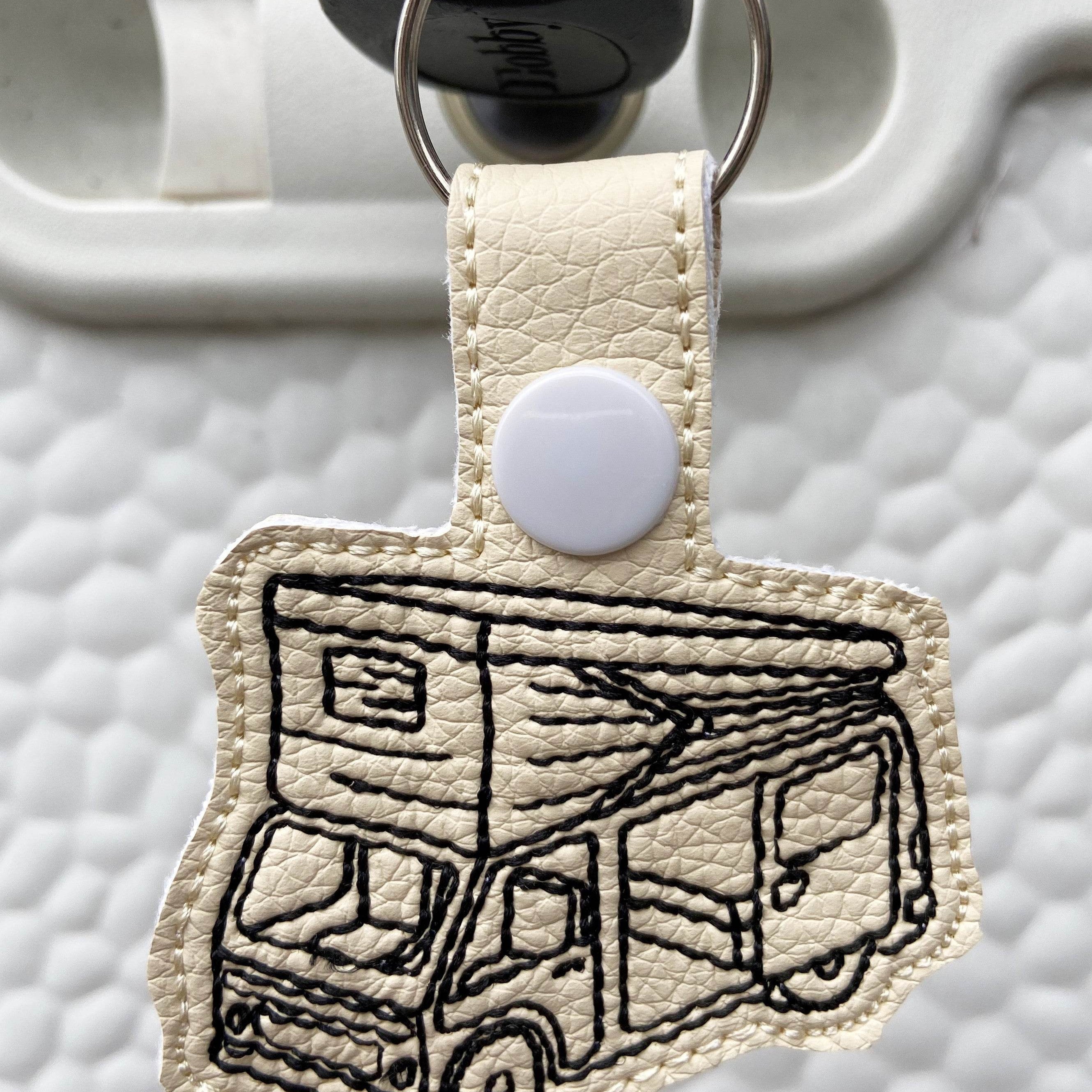 Stickdatei Camper Camping Anhänger Schlüsselanhänger ITH - Sewando