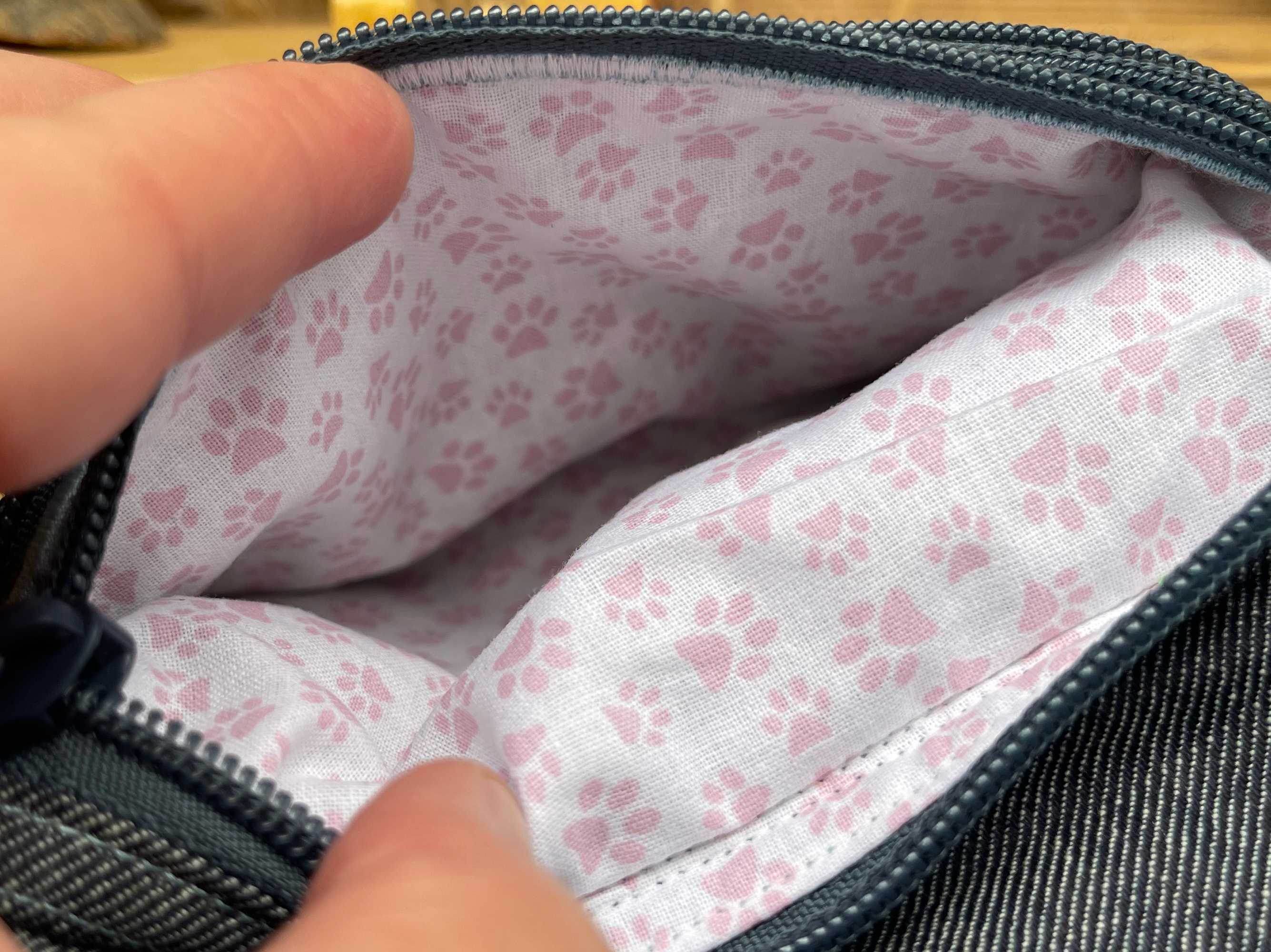 Stickdatei Tasche Big Paw 16x23, In The Hoop Bag mit 3 Reißverschlusstaschen - Sewando