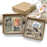 Stickdatei ITH Wunscherfüller Pferd Stall Reiten Geld verschenken