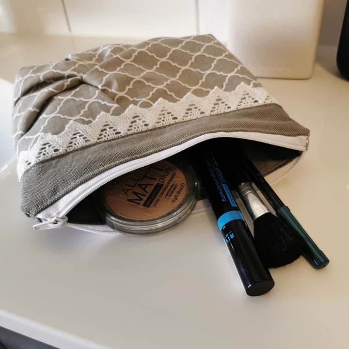 Schnittmuster Kosmetiktasche Swirlie mit Knotenoptik - Sewando
