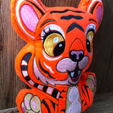 ITH Plüschtier „Tiger Lilli“ | Für 16x26 Rahmen | In-the-Hoop Plushie | Stickdatei | Embroidery Design | alle Formate | Sofort-Download