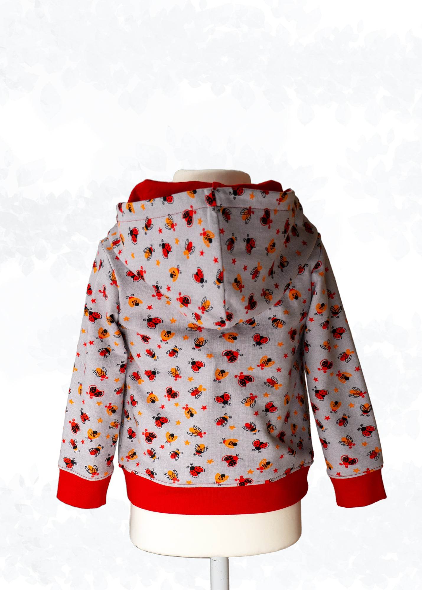 Schnittmuster Tim – Kinderhoodie mit Kapuze, lange, kurze Ärmel & Kängurutasche Gr. 86-158 - Sewando