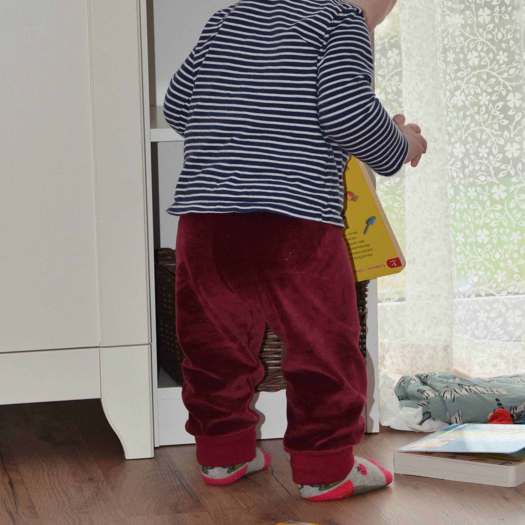 Schnittmuster timtom No.28 gemütliche, mitwachsende Babyhose Gr.50-104 - Sewando