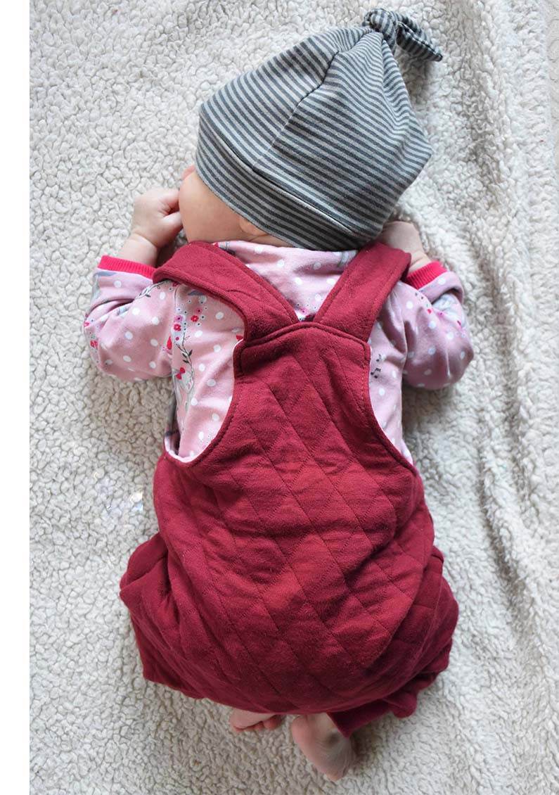 Baby-Latzhose für dehnbare Stoffe / Schnittmuster +Video - Sewando