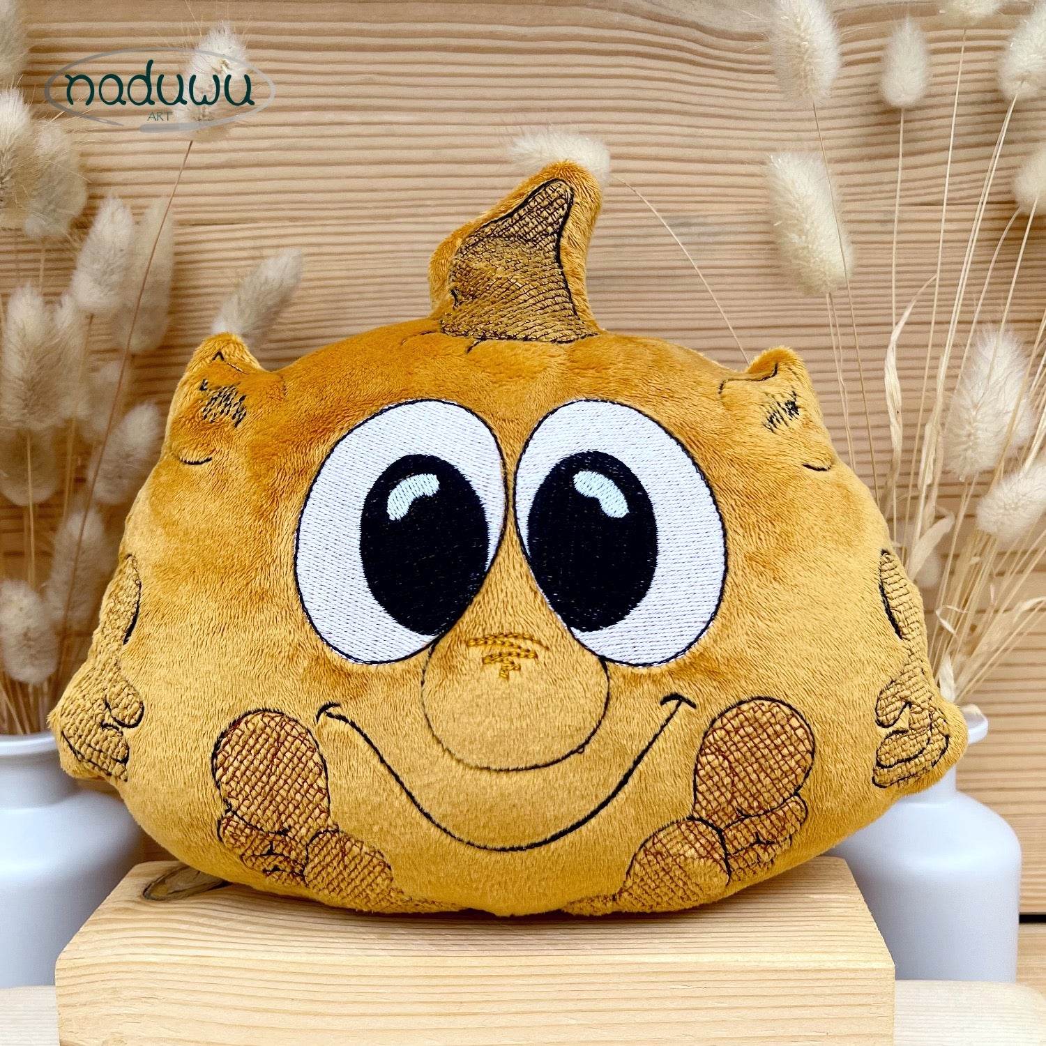 Stickdatei Kürbis-Troll Stuffie 24x24, ITH Kuscheltier - Sewando