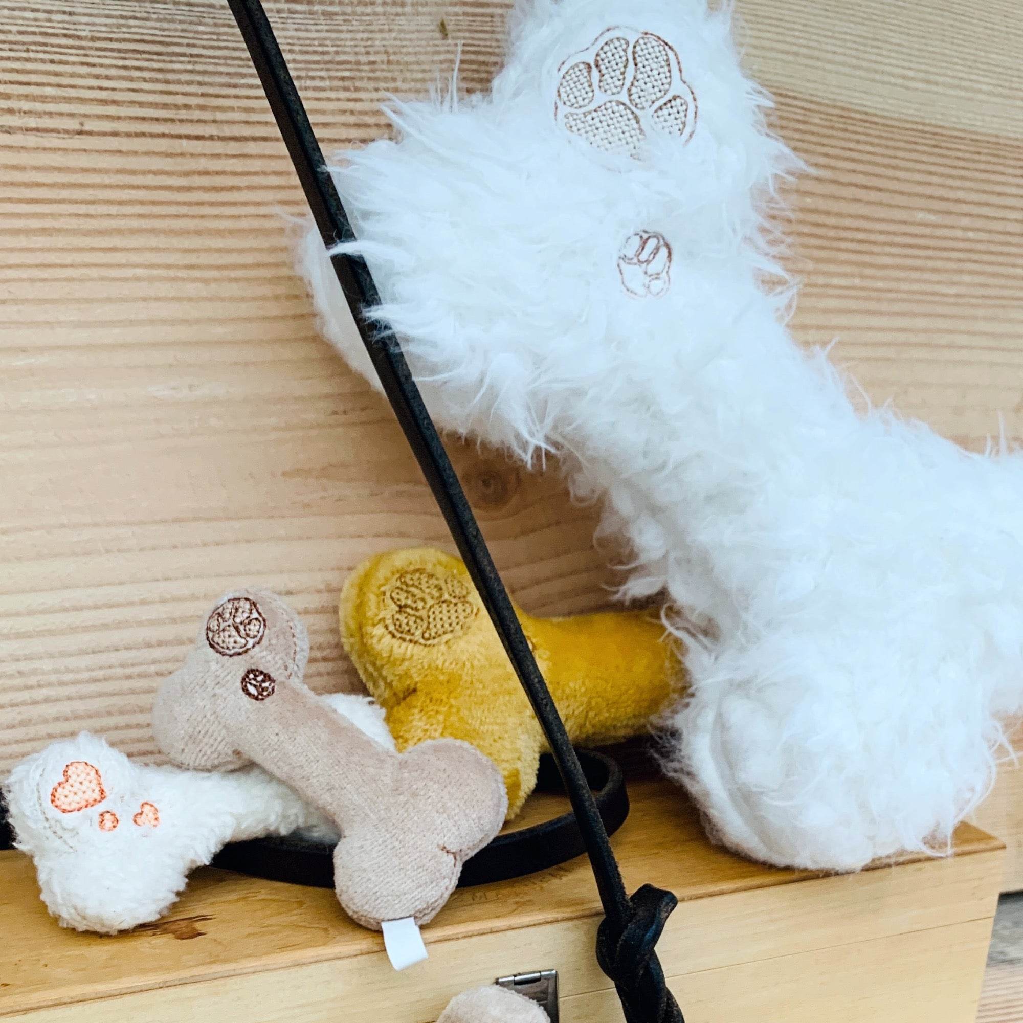 Stickdatei Knochen Stuffie Set in 7 Größen und 3 Designs - Sewando