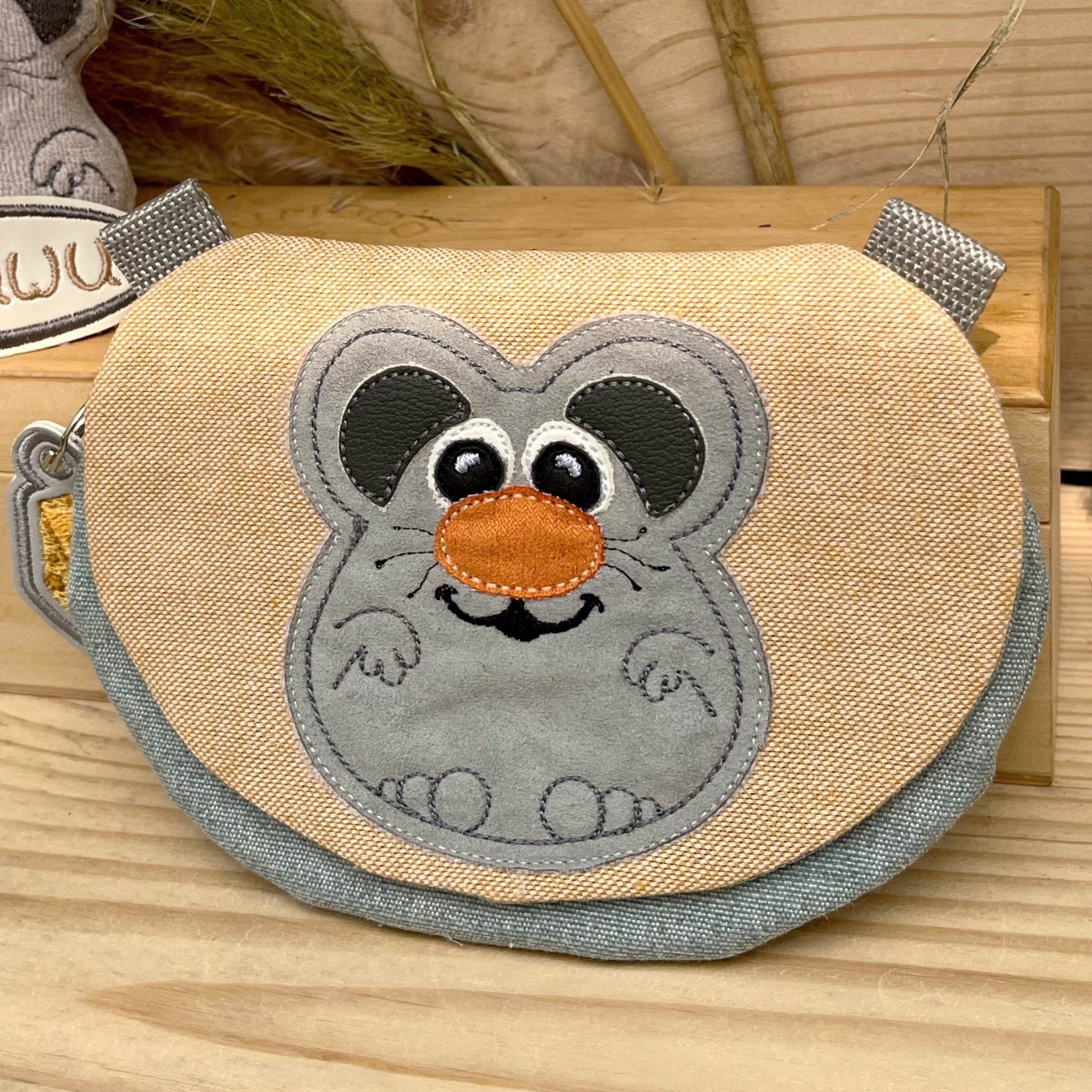 Stickdatei Tasche 13x18, ITH Umhängetasche - Sewando