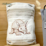 Stickdatei BoxyDillo Bag 18x25, ITH Tasche mit Reißverschluss - Sewando