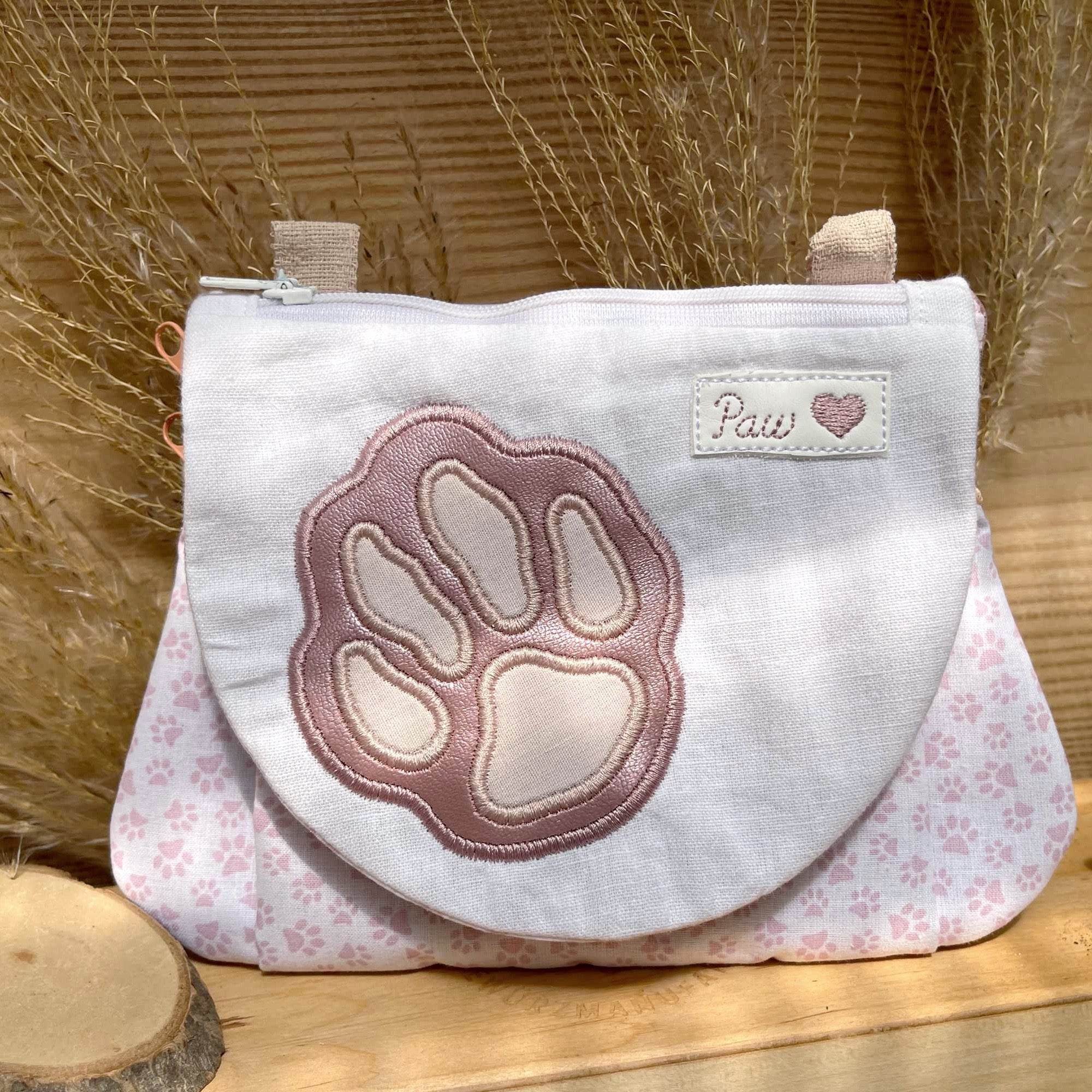 Stickdatei Tasche Big Paw 15x21, In The Hoop Bag mit 3 Reißverschlusstaschen - Sewando