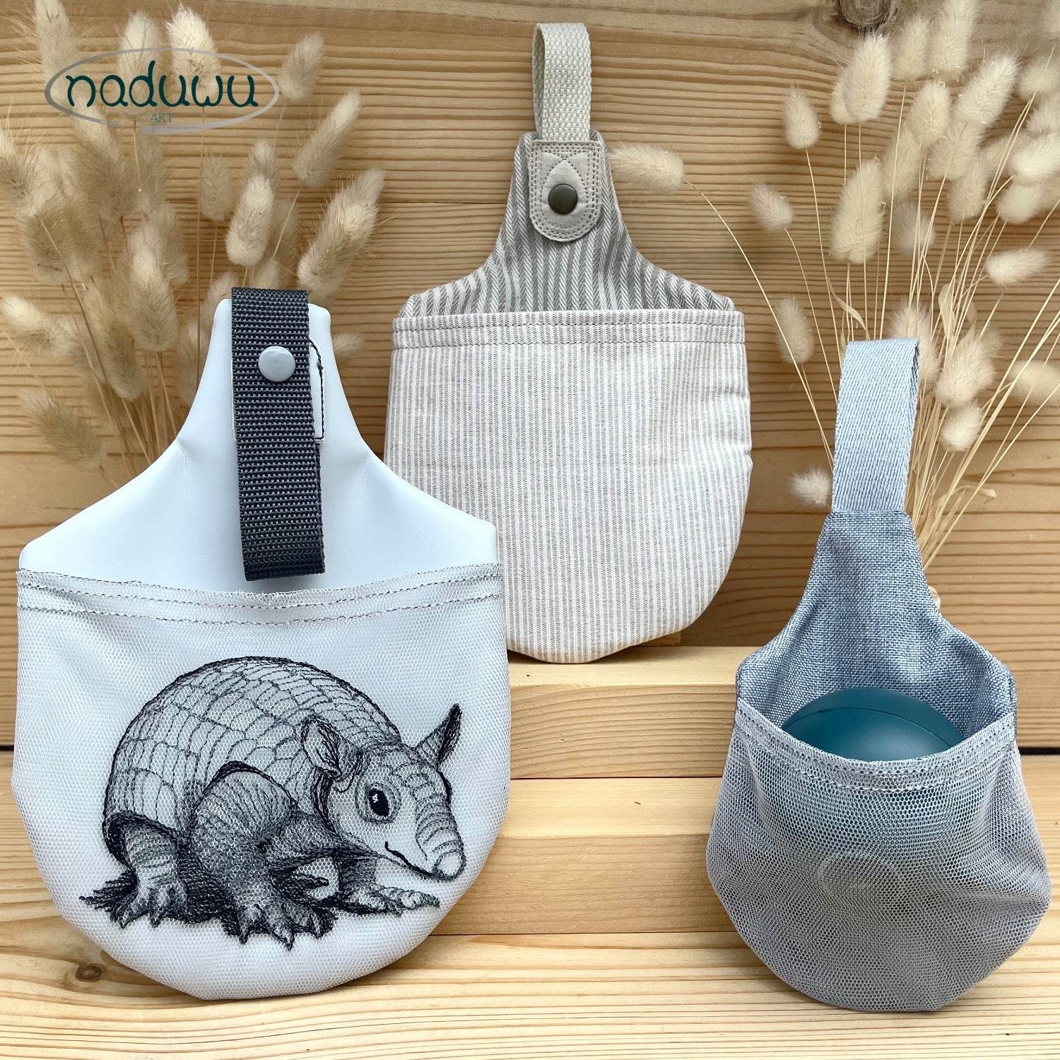 Stickdatei Beutel Set 13x18, 15x20, 16x23, ITH Hundeleinentasche armadillo L-Bag - Sewando
