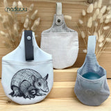 Stickdatei Beutel Set 13x18, 15x20, 16x23, ITH Hundeleinentasche armadillo L-Bag - Sewando