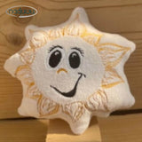 Stickdatei Sonne Stuffie 16x16, ITH Kuschelkissen Sunny - Sewando
