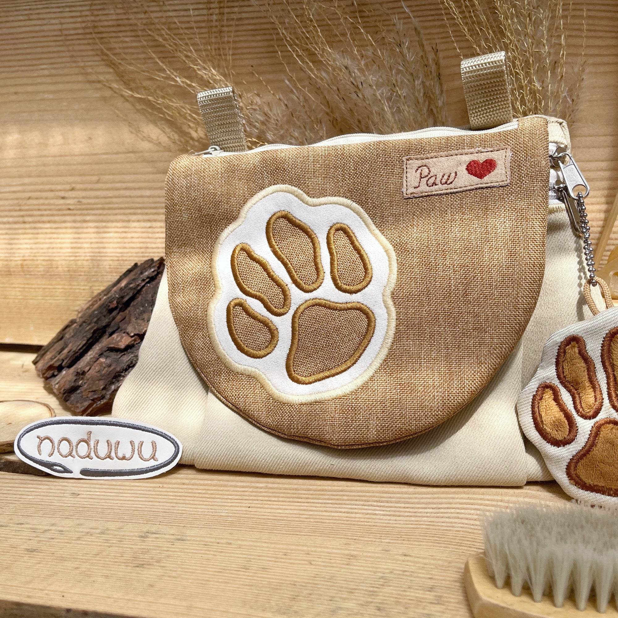 Stickdatei Tasche Big Paw 18x25, In The Hoop Bag mit 3 Reißverschlusstaschen - Sewando