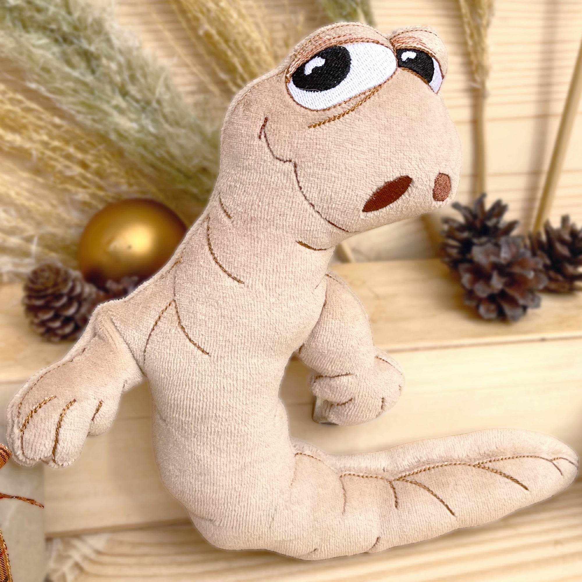 ITH Stickdatei Wurm 24x29, Kuscheltier XXL Stickdesign - Sewando