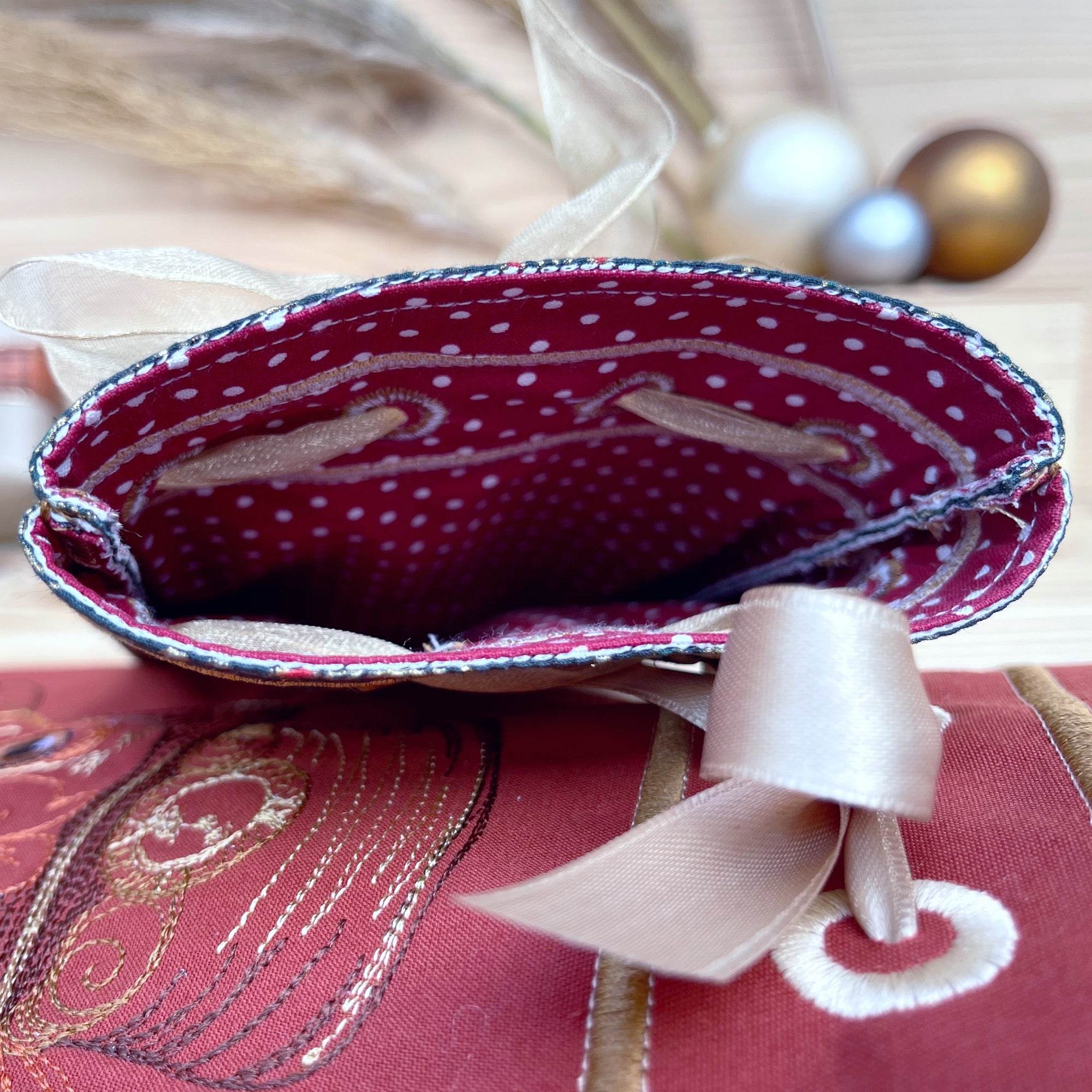 Stickdatei Geschenkbeutel Set mit 5 Größen, ITH Beutel “Wrap” mit Innenfutter - Sewando