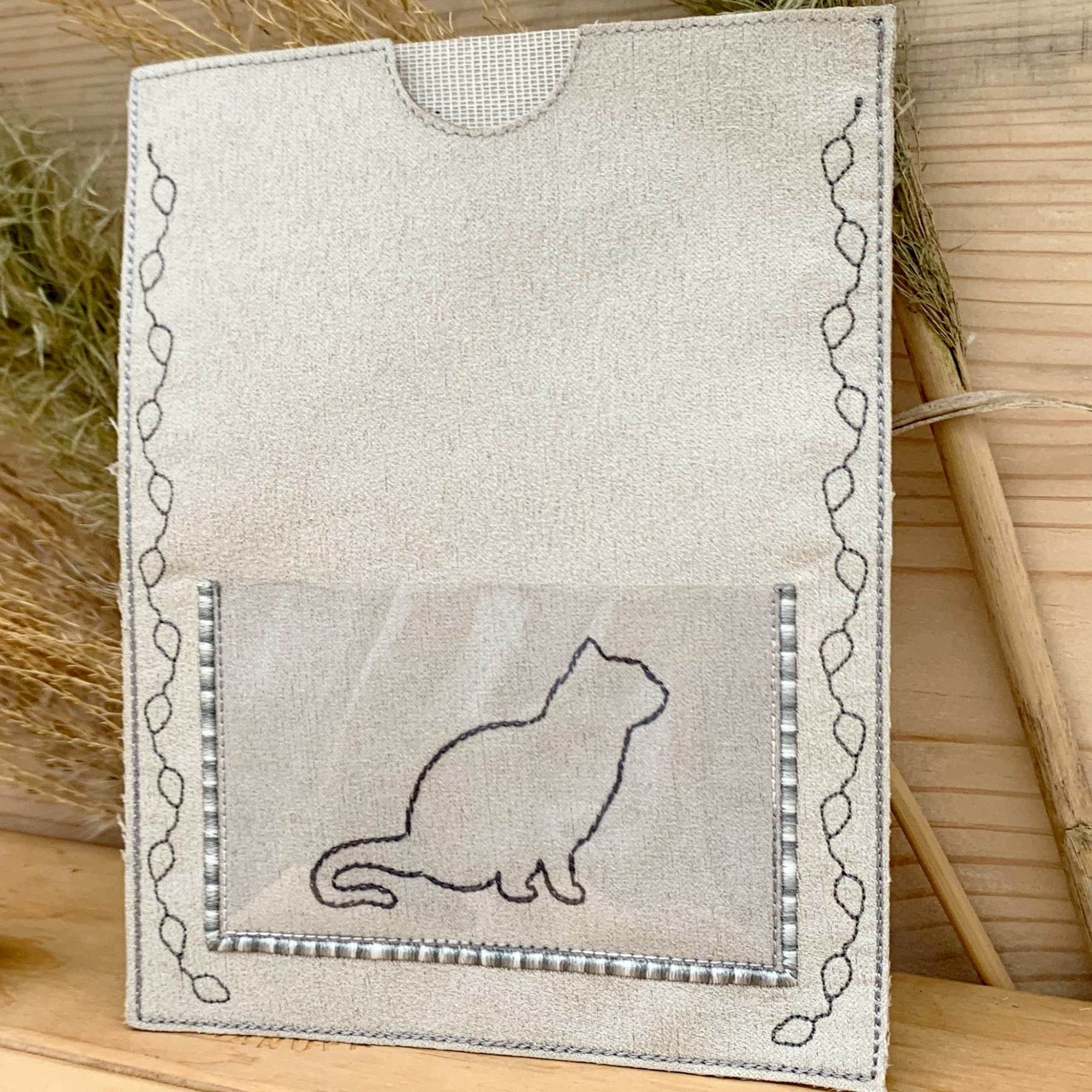 Stickdatei Impfpass Hülle 13x18 für Katzen, ITH Stickdesign - Sewando