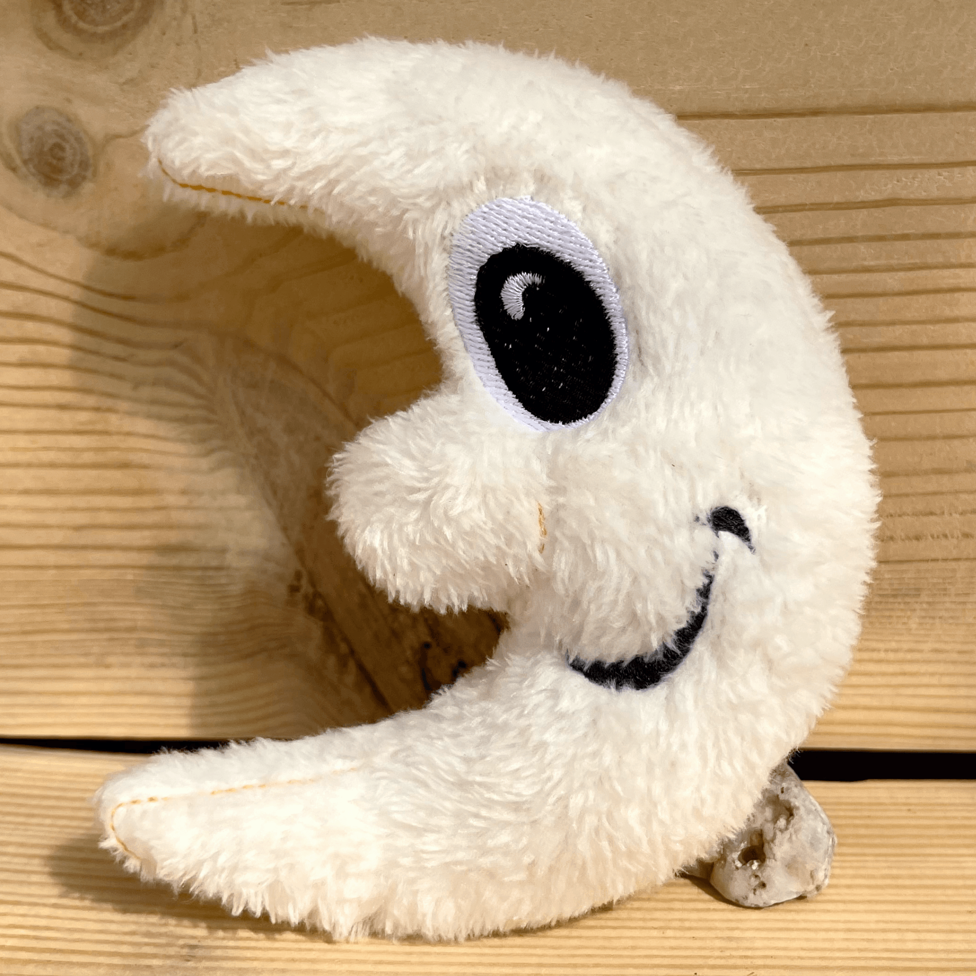Stickdatei Mond Stuffie 13x18, ITH Kuschel-Mond - Sewando