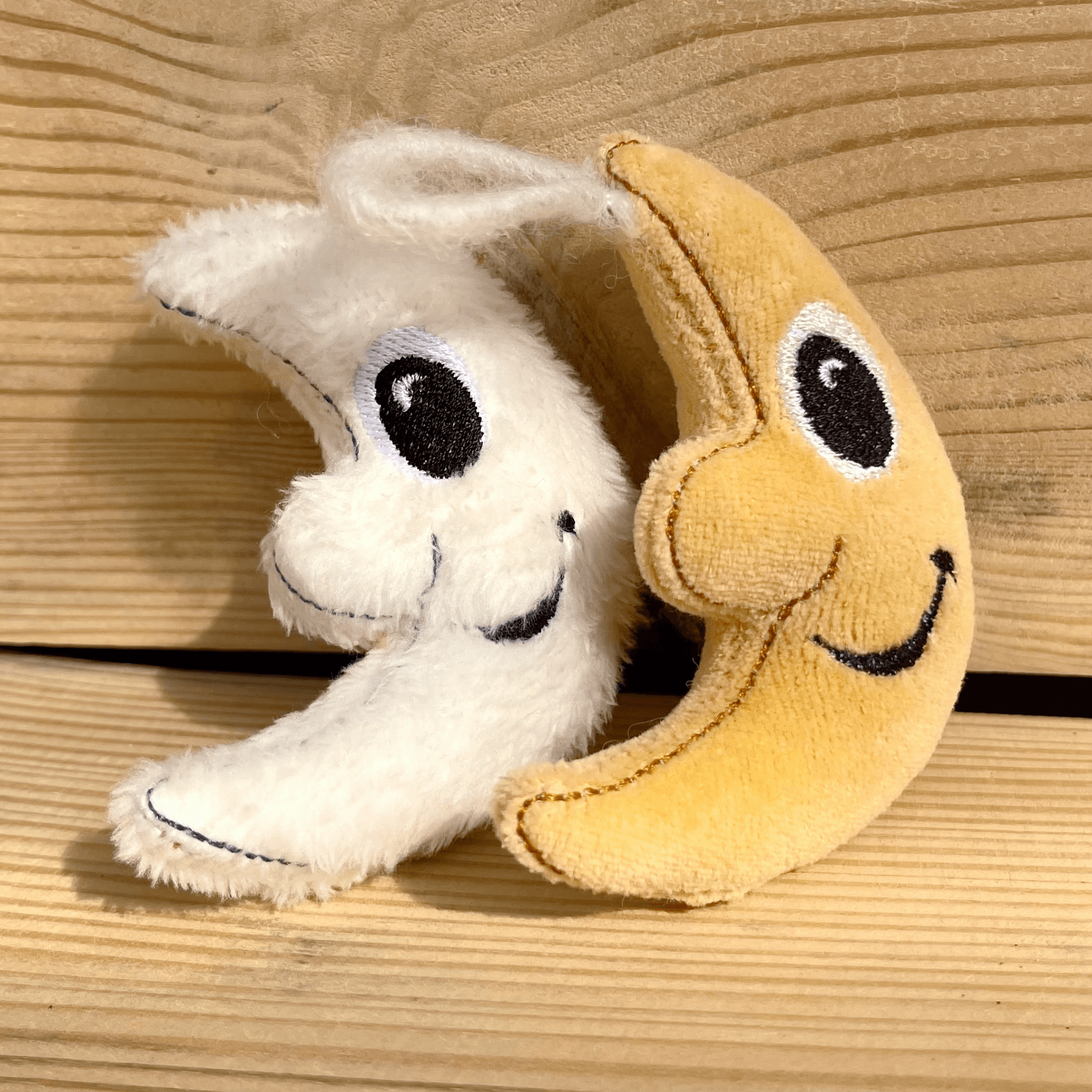 Stickdatei Mond Stuffie 15x21, ITH Kuschel-Mond - Sewando