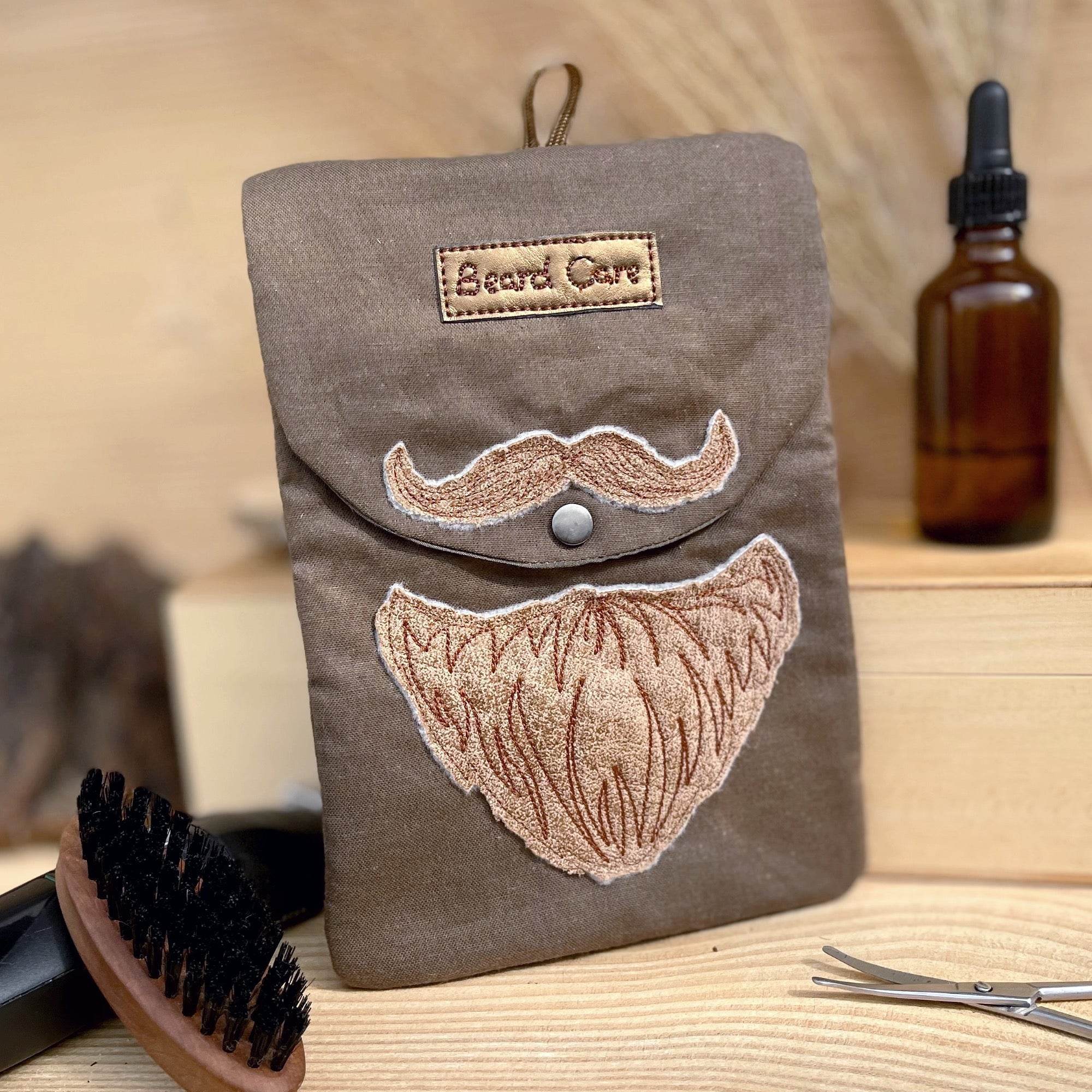 Stickdatei Beard Care Bag “BC” 15x21, In The Hoop Tasche - Sewando