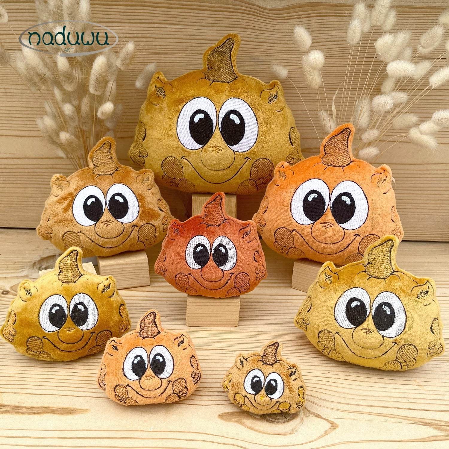 Stickdatei Kürbis-Troll Stuffie 15x15, ITH Kuscheltier - Sewando