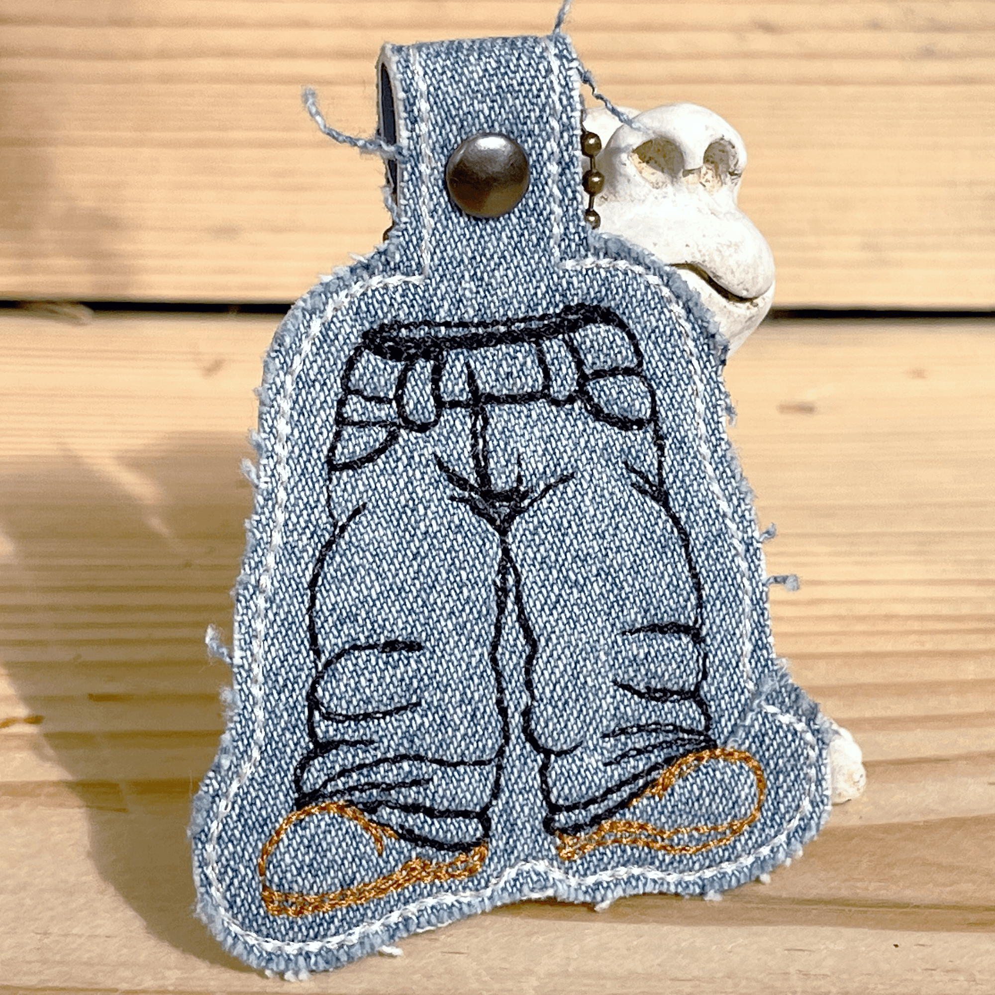 Stickdatei Baggy Pant Anhänger Set, ITH Anhänger in 3 Größen - Sewando
