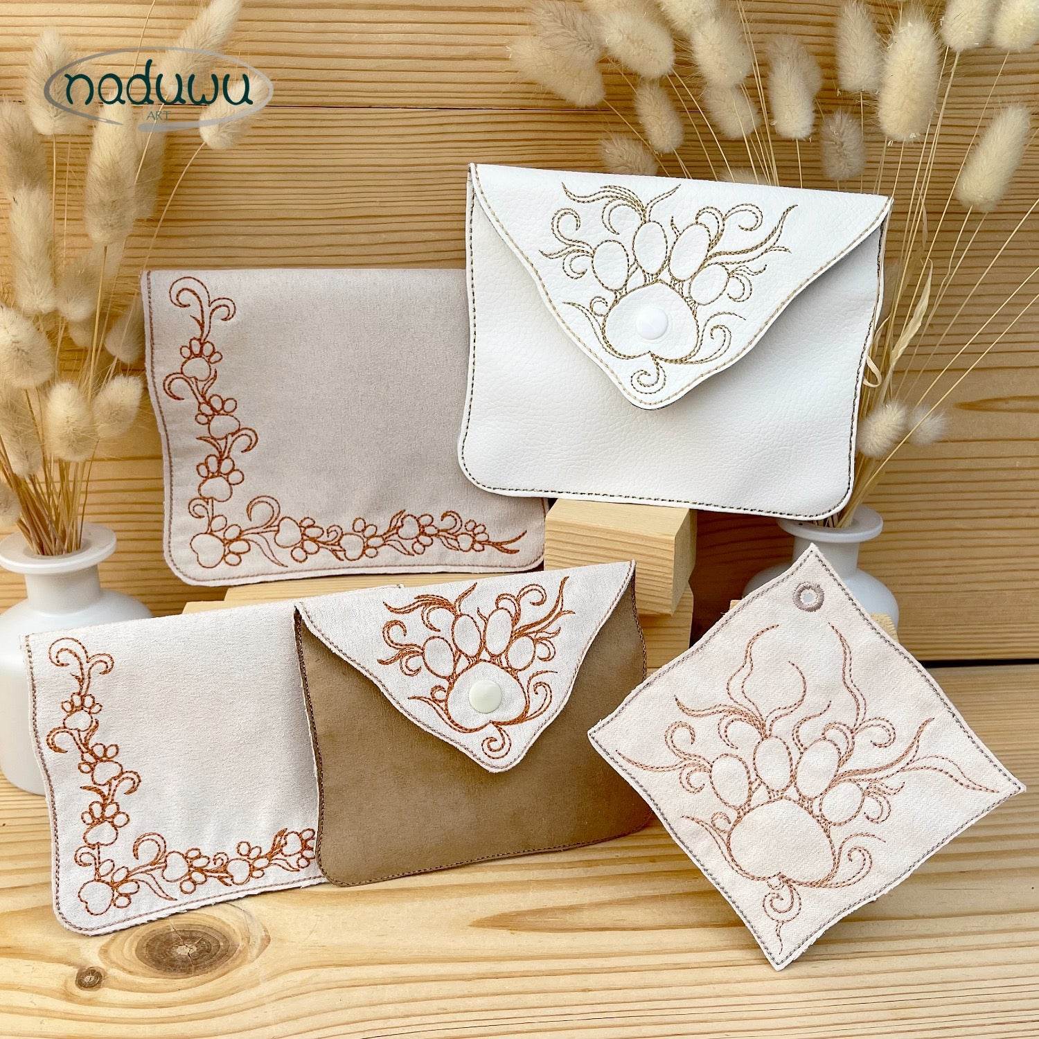 ITH Stickdatei Geschenkumschlag mit Pfote 13x18, 16x26 & Geschenkanhänger 10x10 - Sewando