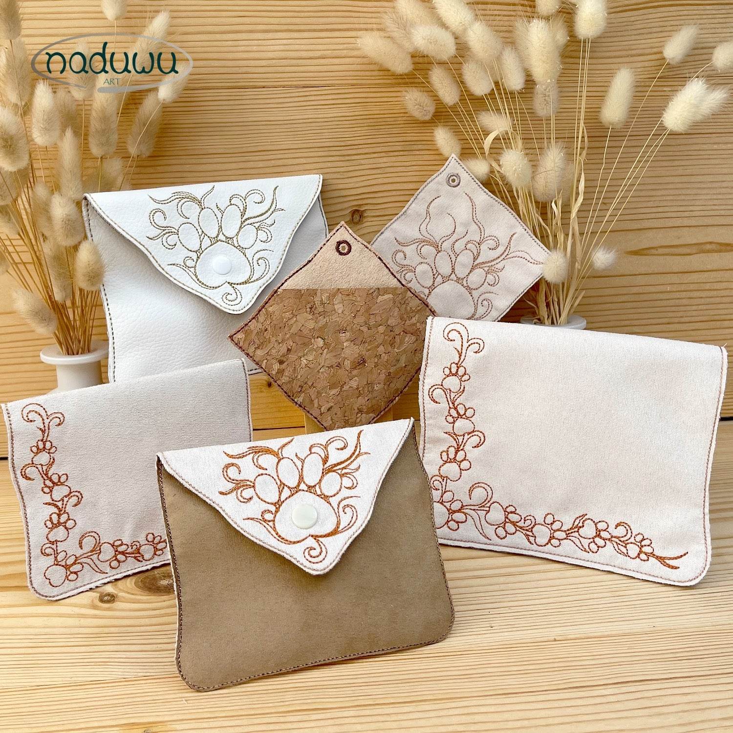 ITH Stickdatei Geschenkumschlag mit Pfote 13x18, 16x26 & Geschenkanhänger 10x10 - Sewando