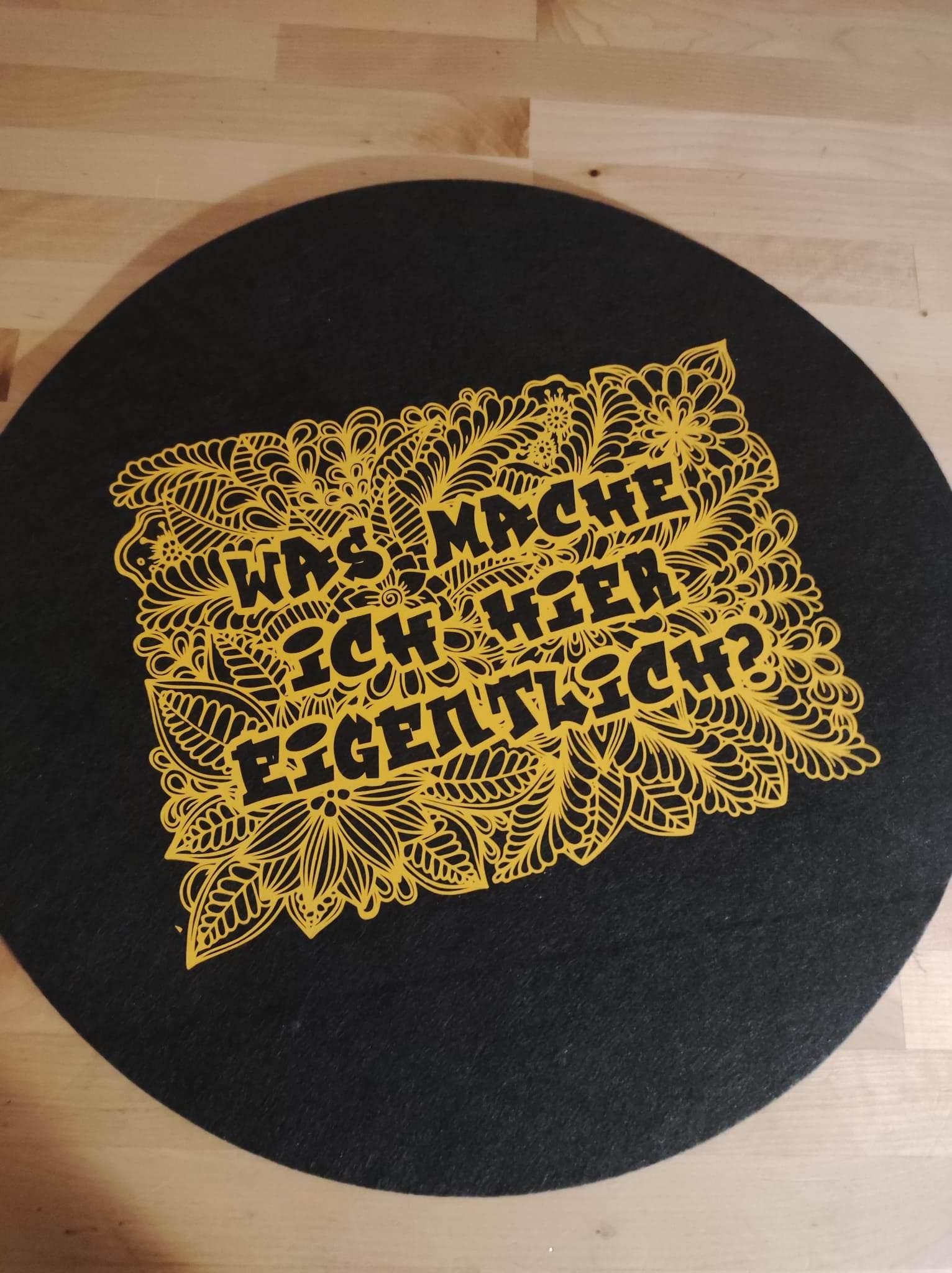 *Was mache ich hier eigentlich?* Plotterdatei - Sewando