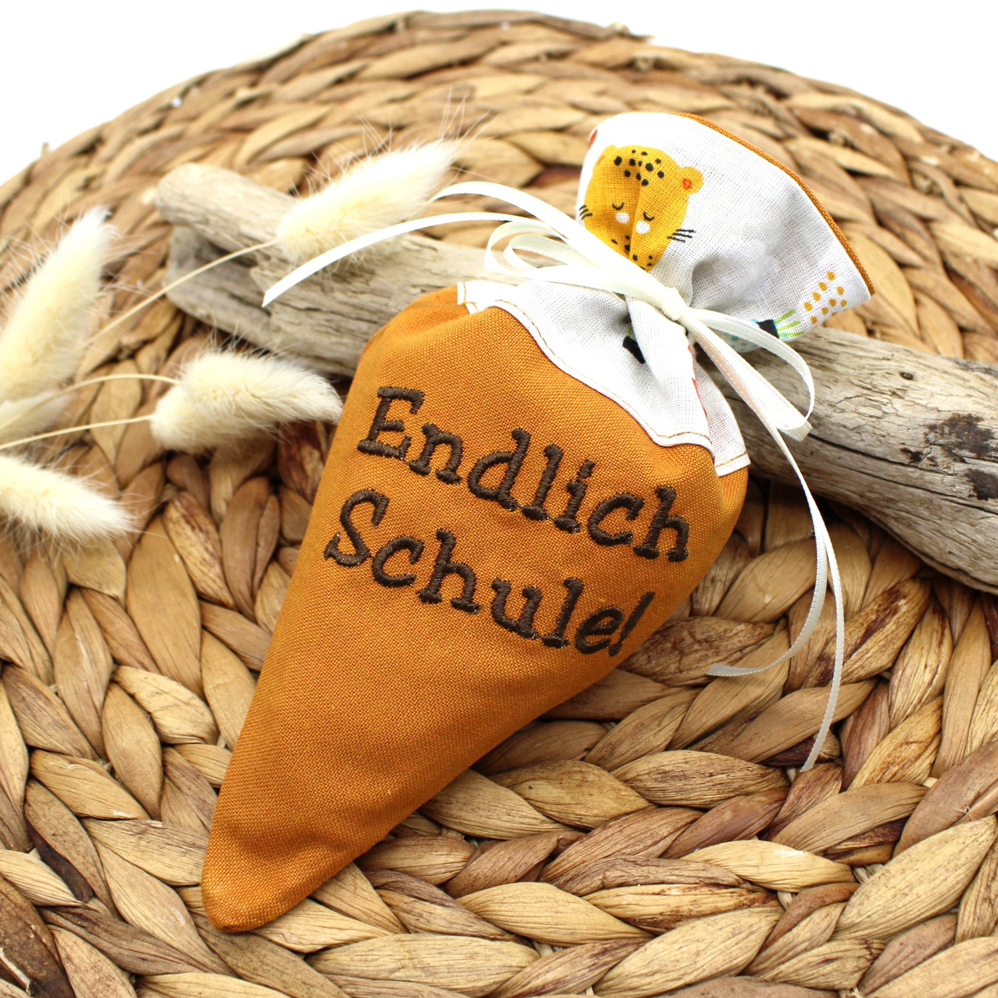 ITH Stickdatei zweifarbig Schultüte Zuckertüte aus Stoff Blankodatei verschiedene Größen - Sewando